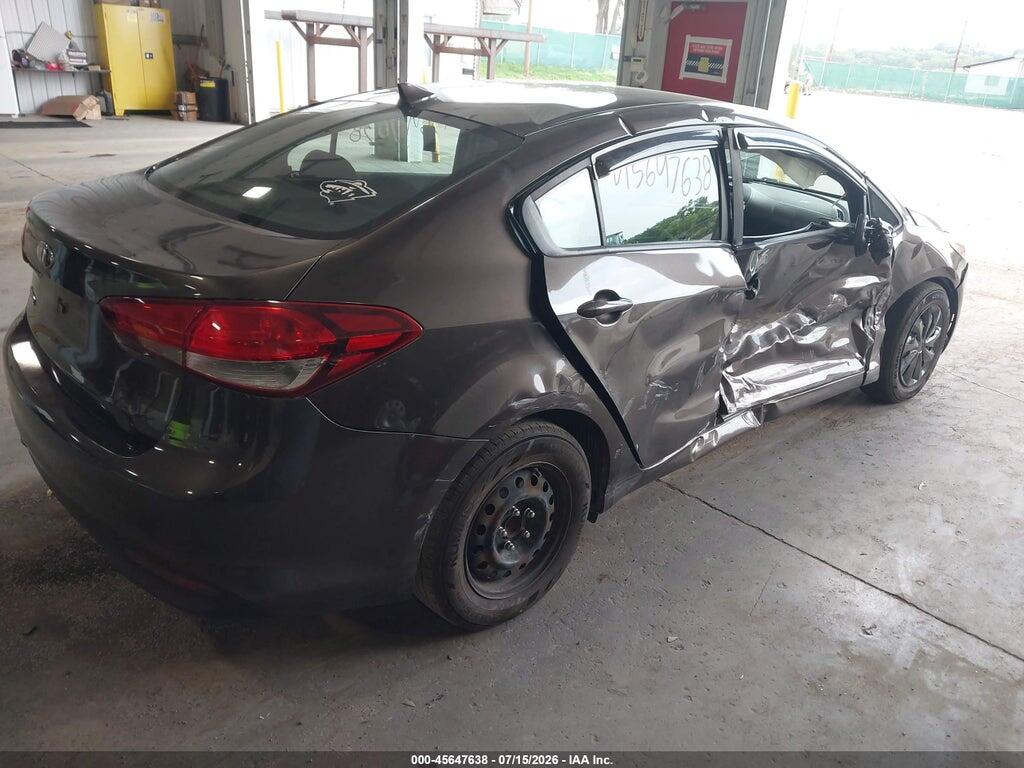 3KPFK4A72HE014573 2017 KIA FORTE photo no. 4