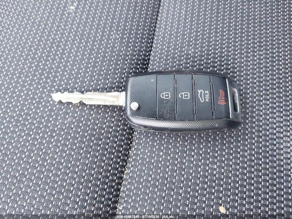 3KPFK4A75HE041315 2017 KIA FORTE photo no. 11