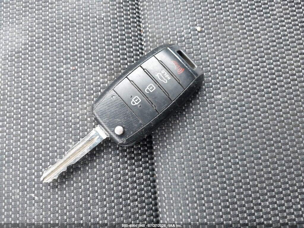 3KPFK4A70HE090678 2017 KIA FORTE photo no. 11