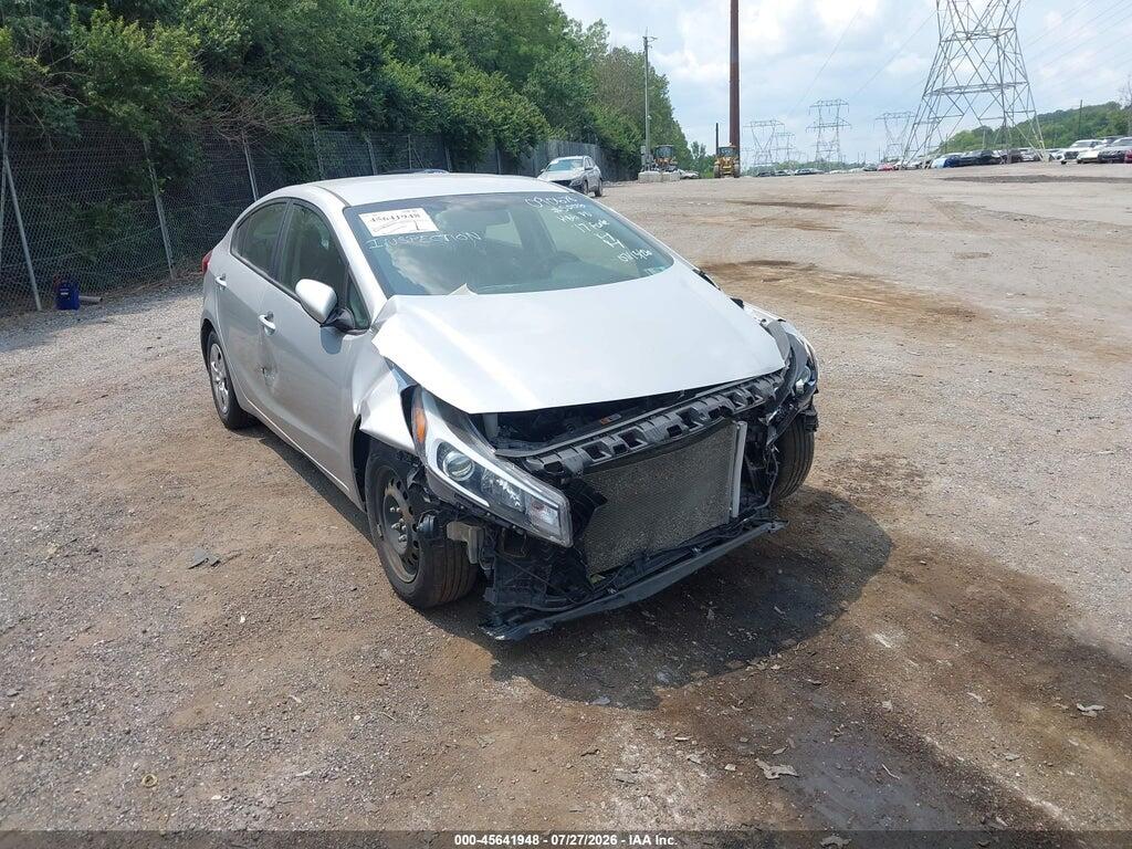 3KPFK4A70HE090678 2017 KIA FORTE photo no. 6