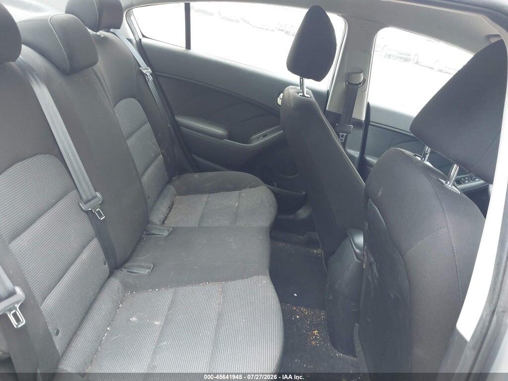 3KPFK4A70HE090678 2017 KIA FORTE photo no. 8
