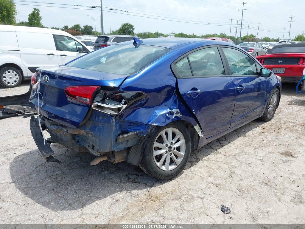 3KPFL4A7XHE015662 2017 KIA FORTE photo no. 4
