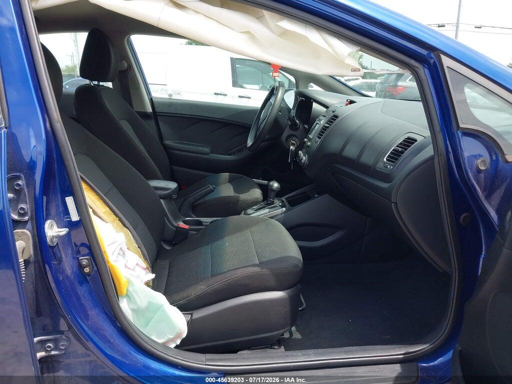 3KPFL4A7XHE015662 2017 KIA FORTE photo no. 5
