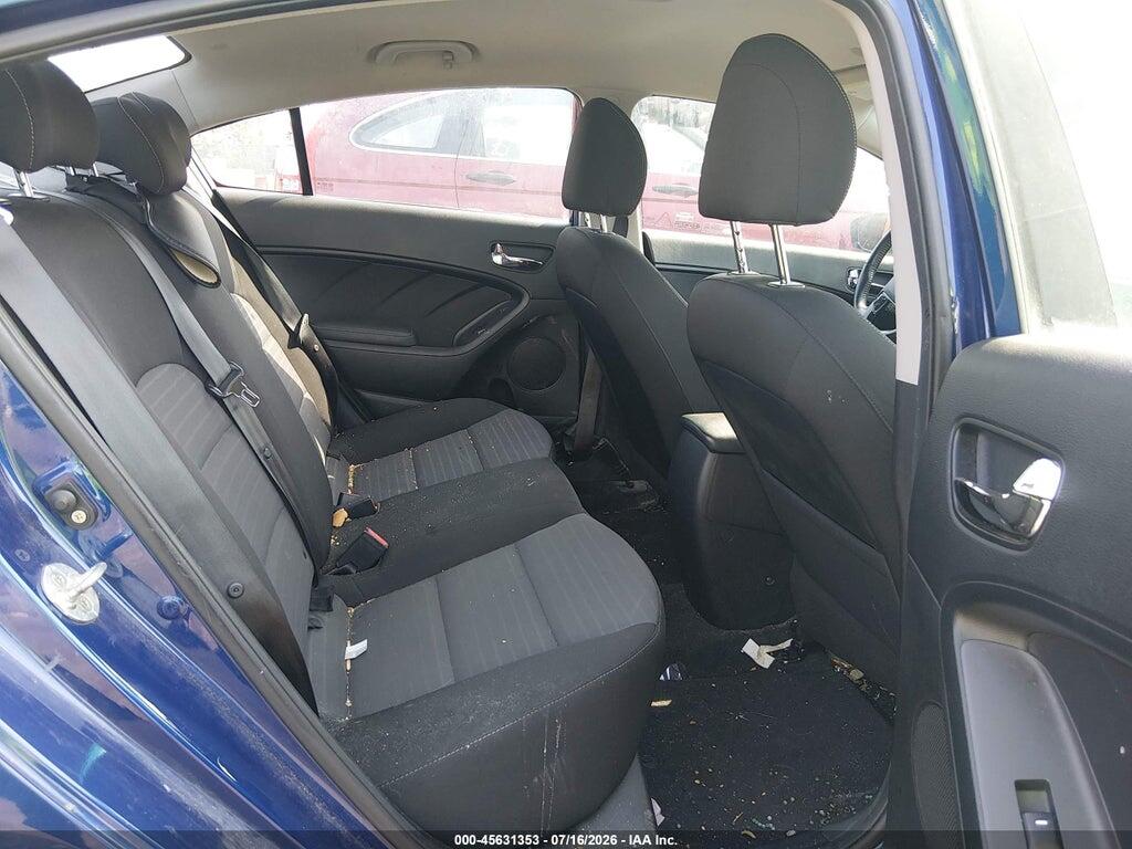 3KPFL4A7XHE087574 2017 KIA FORTE photo no. 8