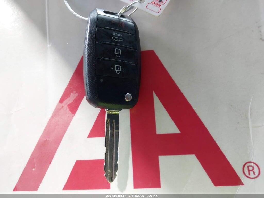 3KPFK4A75HE044926 2017 KIA FORTE photo no. 11