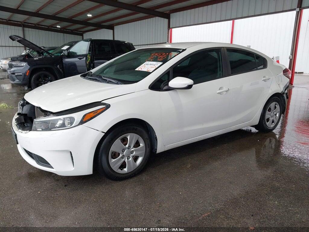 3KPFK4A75HE044926 2017 KIA FORTE photo no. 2