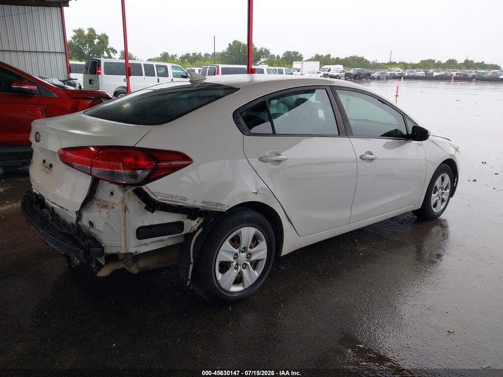 3KPFK4A75HE044926 2017 KIA FORTE photo no. 4
