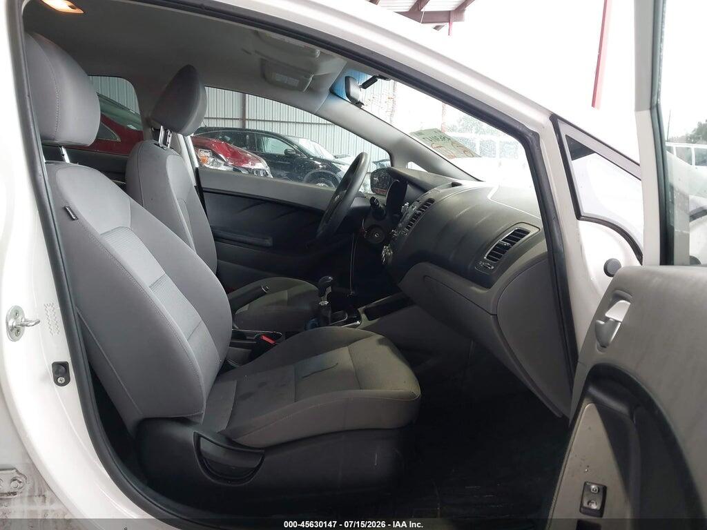 3KPFK4A75HE044926 2017 KIA FORTE photo no. 5