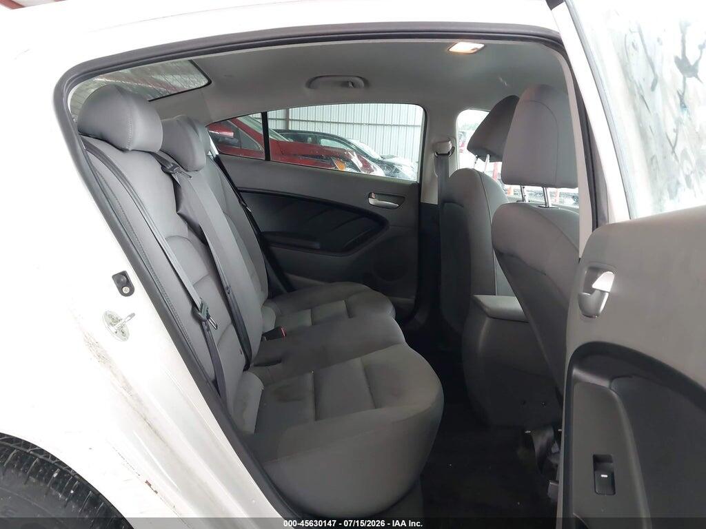 3KPFK4A75HE044926 2017 KIA FORTE photo no. 8