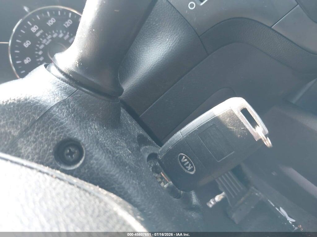 3KPFK4A78HE034875 2017 KIA FORTE photo no. 11