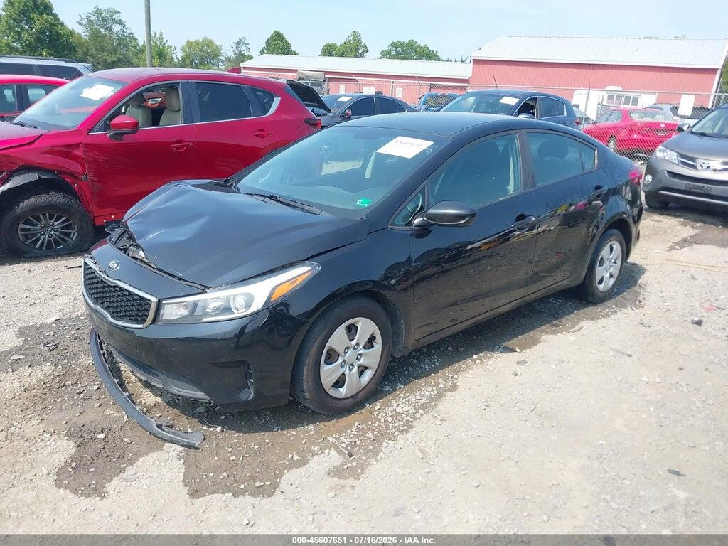 3KPFK4A78HE034875 2017 KIA FORTE photo no. 2