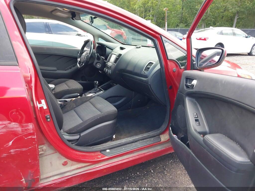 3KPFL4A78HE055206 2017 KIA FORTE photo no. 5