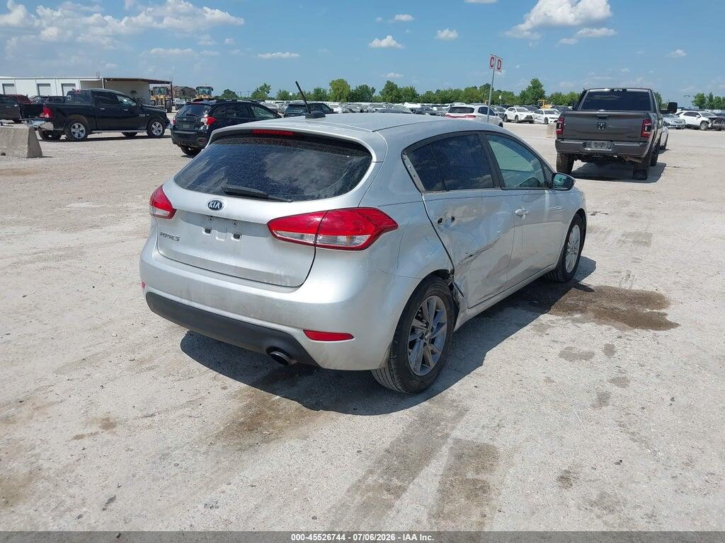 KNAFK5A88H5690825 2017 KIA FORTE photo no. 4
