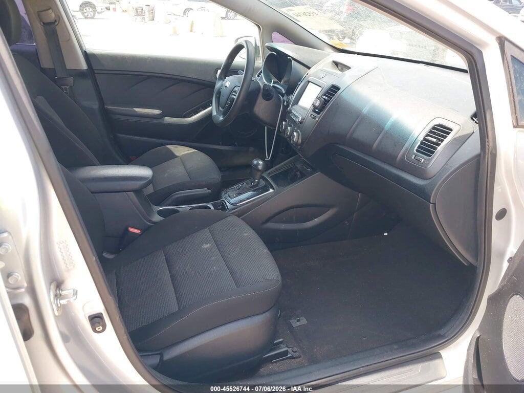 KNAFK5A88H5690825 2017 KIA FORTE photo no. 5