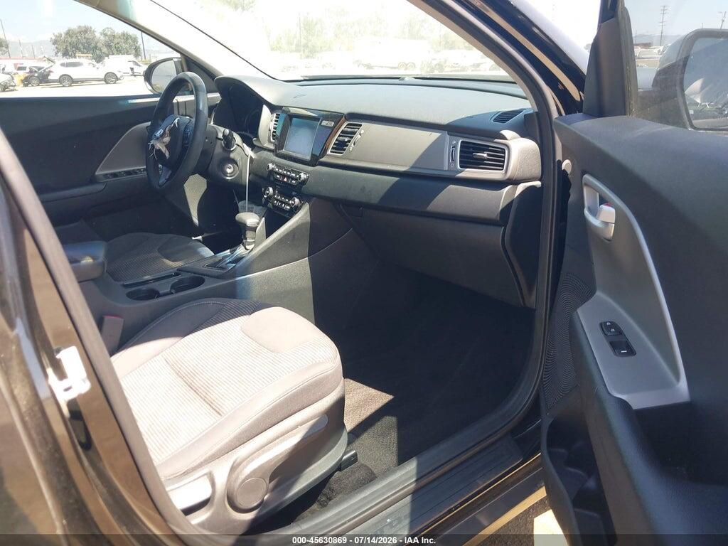 KNDCB3LC6H5076657 2017 KIA NIRO photo no. 5