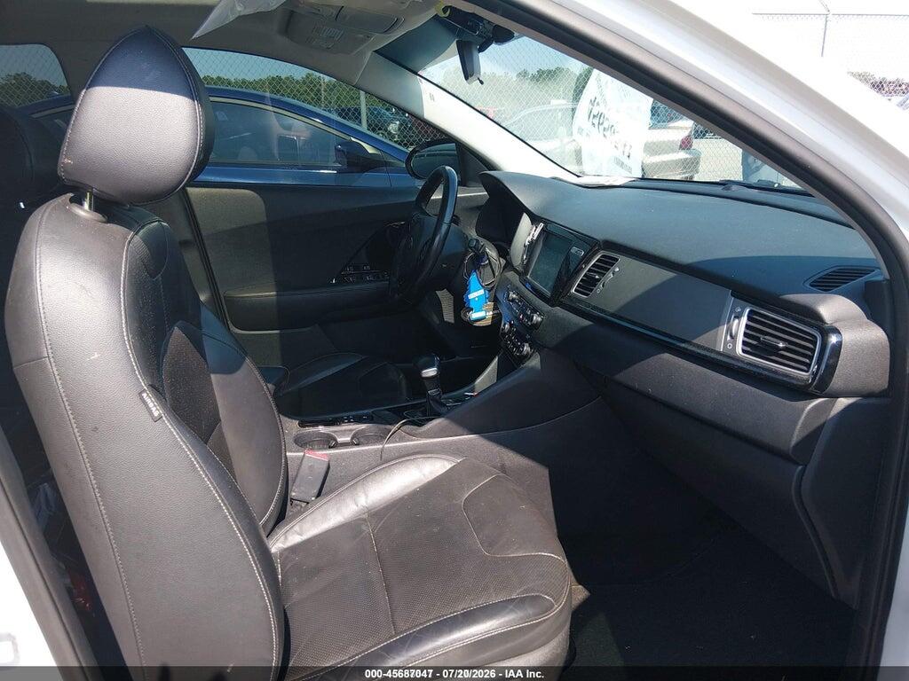 KNDCE3LC5H5047996 2017 KIA NIRO photo no. 5