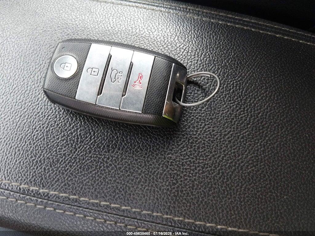 KNDCC3LC6H5086506 2017 KIA NIRO photo no. 11
