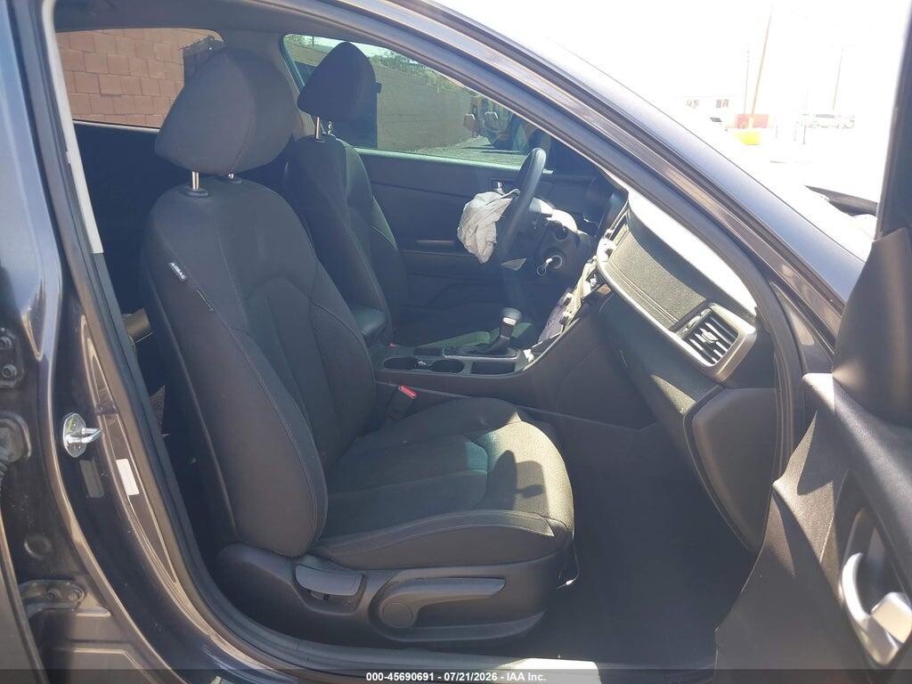 5XXGT4L30HG143432 2017 KIA OPTIMA photo no. 5