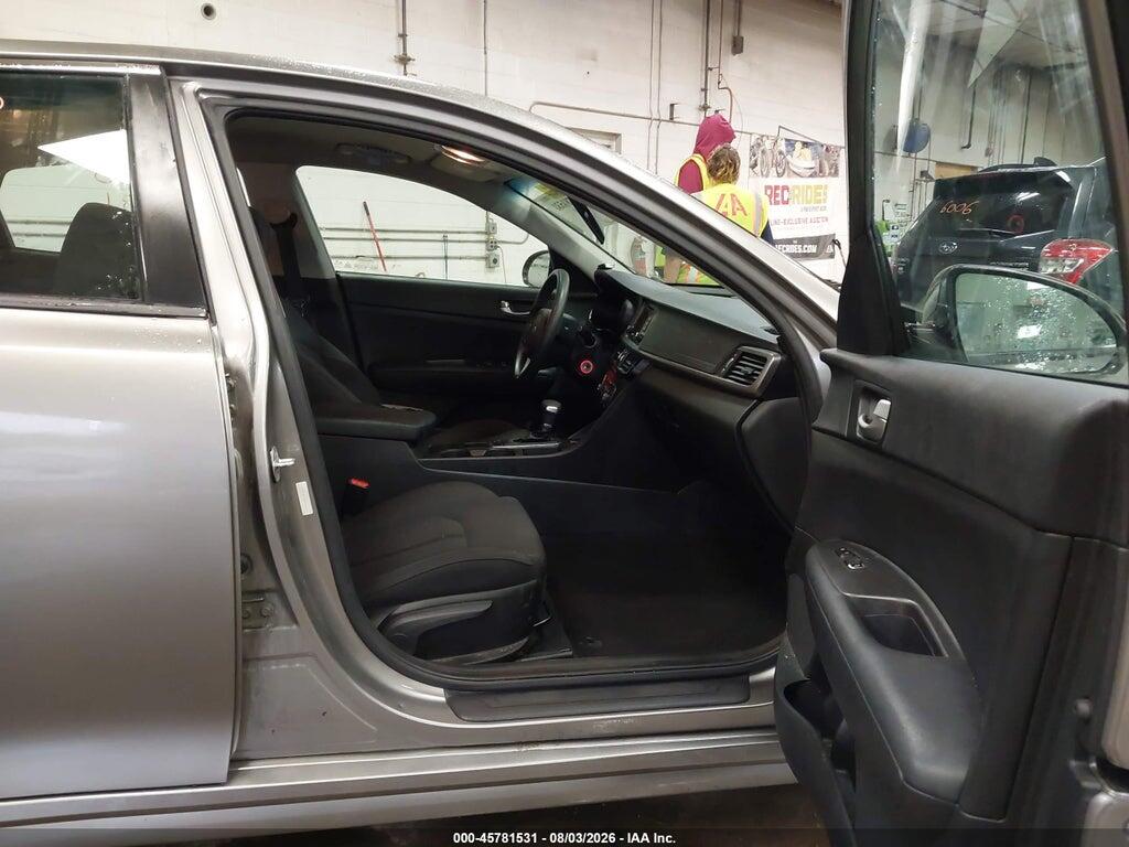 5XXGT4L38HG165016 2017 KIA OPTIMA photo no. 5