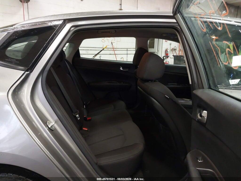 5XXGT4L38HG165016 2017 KIA OPTIMA photo no. 8
