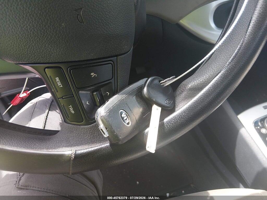 KNADM4A34H6044059 2017 KIA RIO photo no. 11