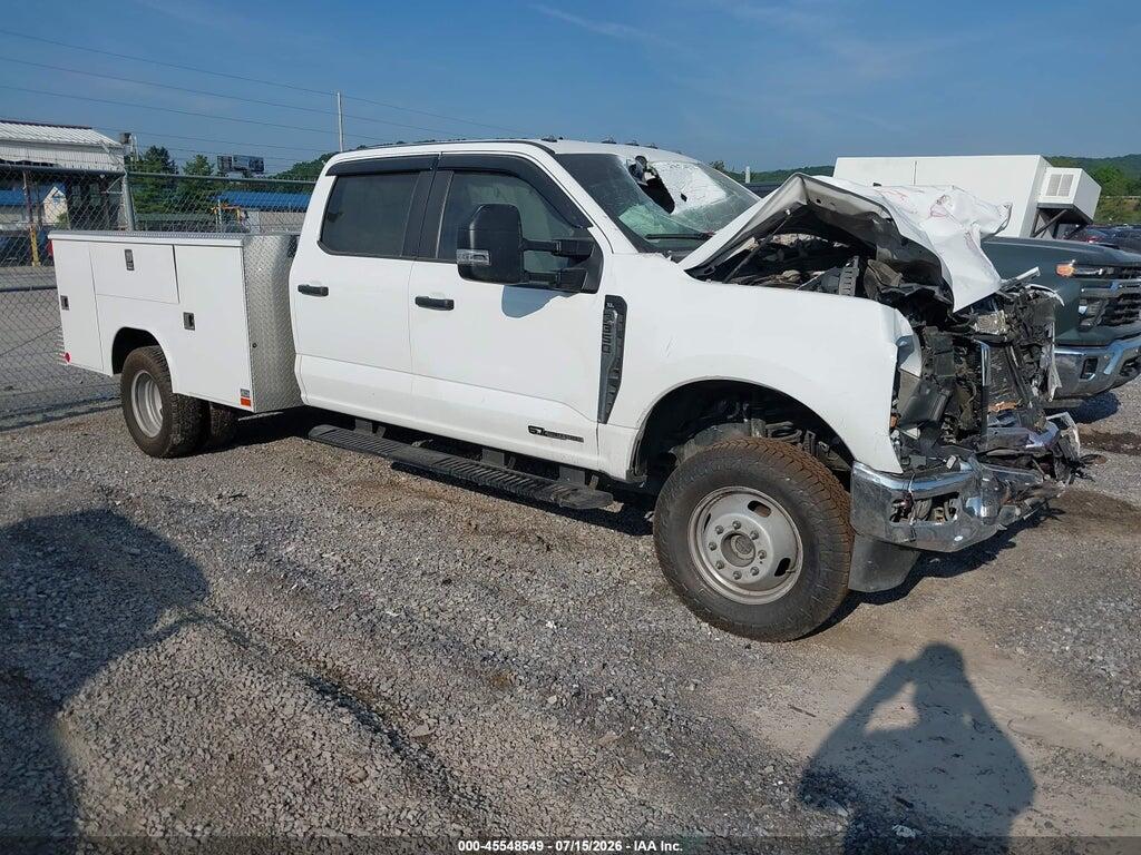 1FD8W3HTXREF15844 2024 FORD F-350 CHASSIS photo no. 1