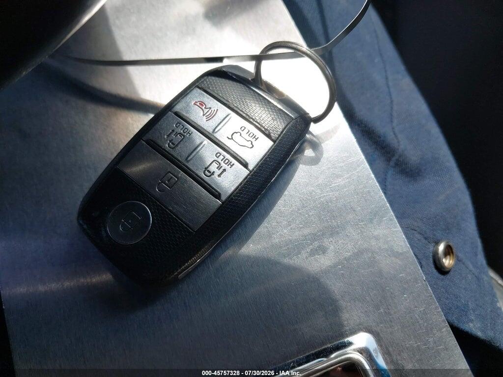 KNDMB5C12H6234369 2017 KIA SEDONA photo no. 11