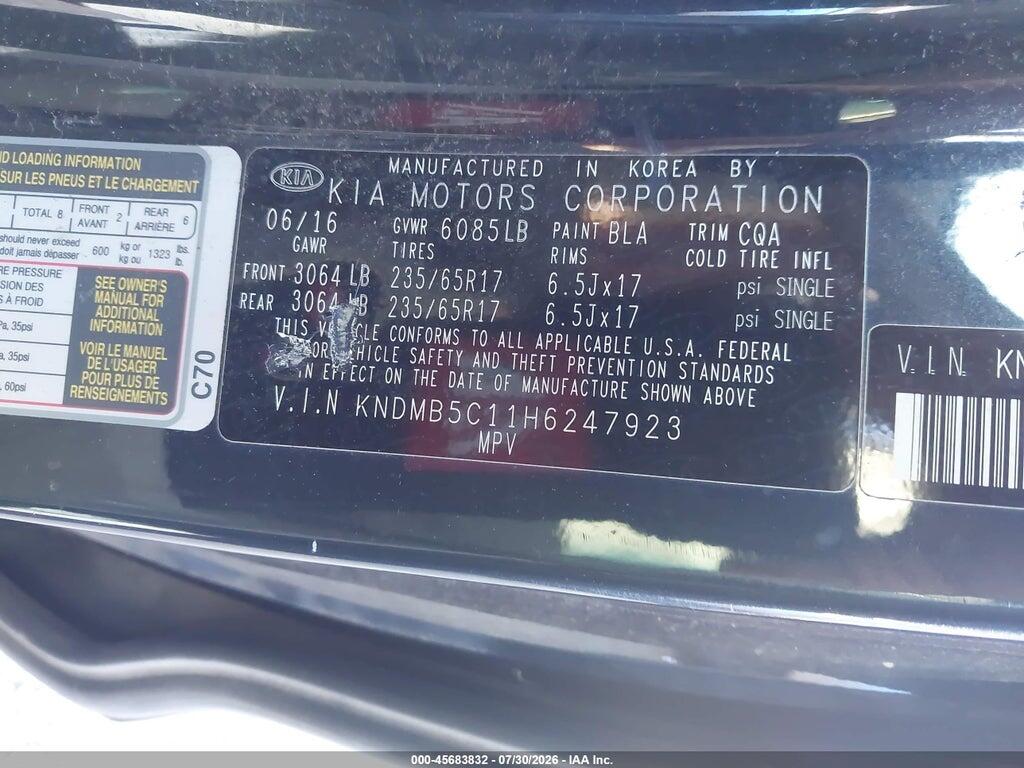 KNDMB5C11H6247923 2017 KIA SEDONA photo no. 9