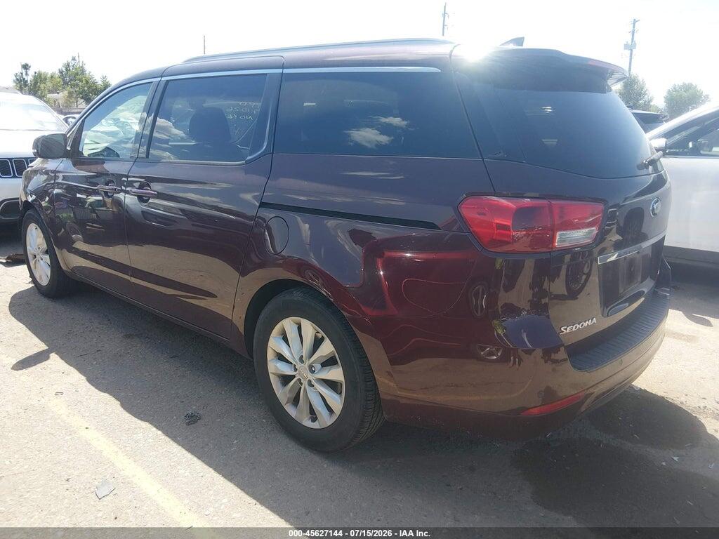 KNDMC5C14H6255656 2017 KIA SEDONA photo no. 3