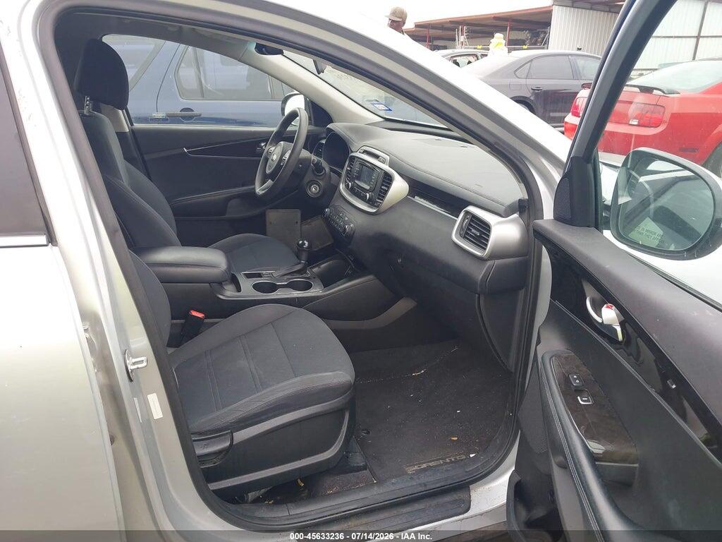 5XYPG4A53HG331737 2017 KIA SORENTO photo no. 5