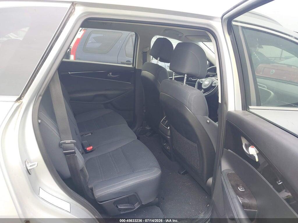 5XYPG4A53HG331737 2017 KIA SORENTO photo no. 8