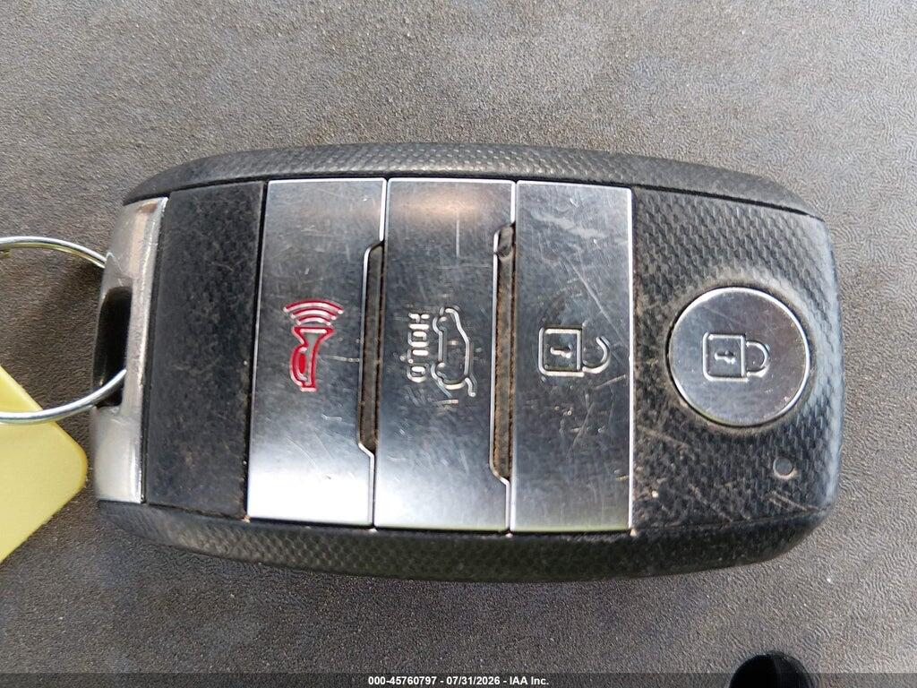 5XYPHDA53HG231389 2017 KIA SORENTO photo no. 11