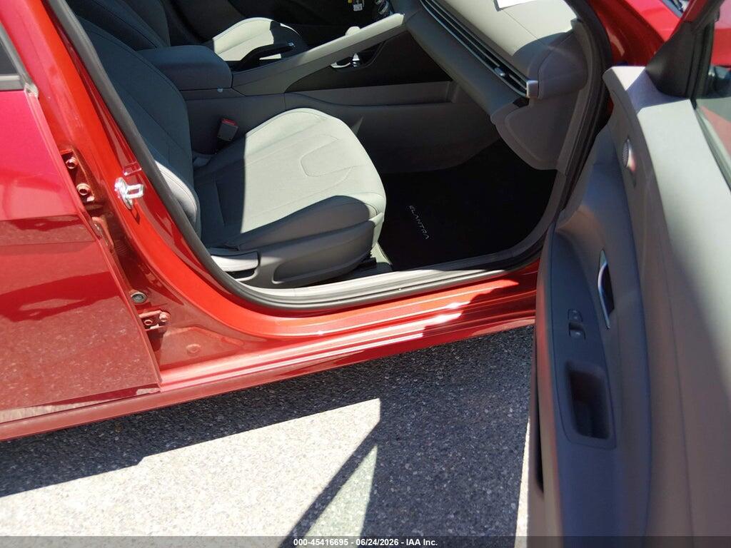 5NPLL4AG1MH047859 2021 HYUNDAI ELANTRA photo no. 5