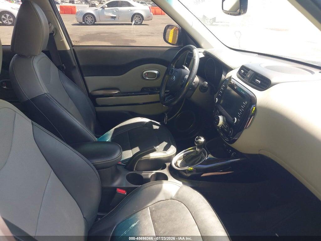 KNDJP3A52G7266018 2016 KIA SOUL photo no. 5