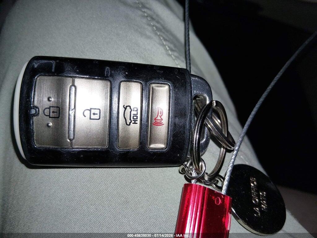 KNALN4D72G5215435 2016 KIA CADENZA photo no. 11