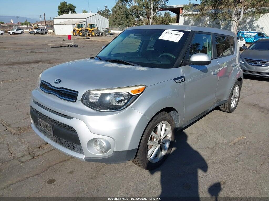 KNDJP3A53H7477844 2017 KIA SOUL photo no. 2