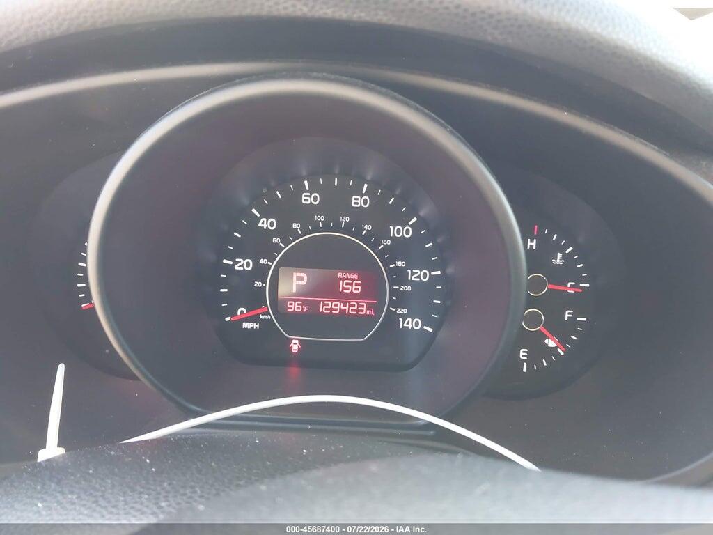 KNDJP3A53H7477844 2017 KIA SOUL photo no. 7