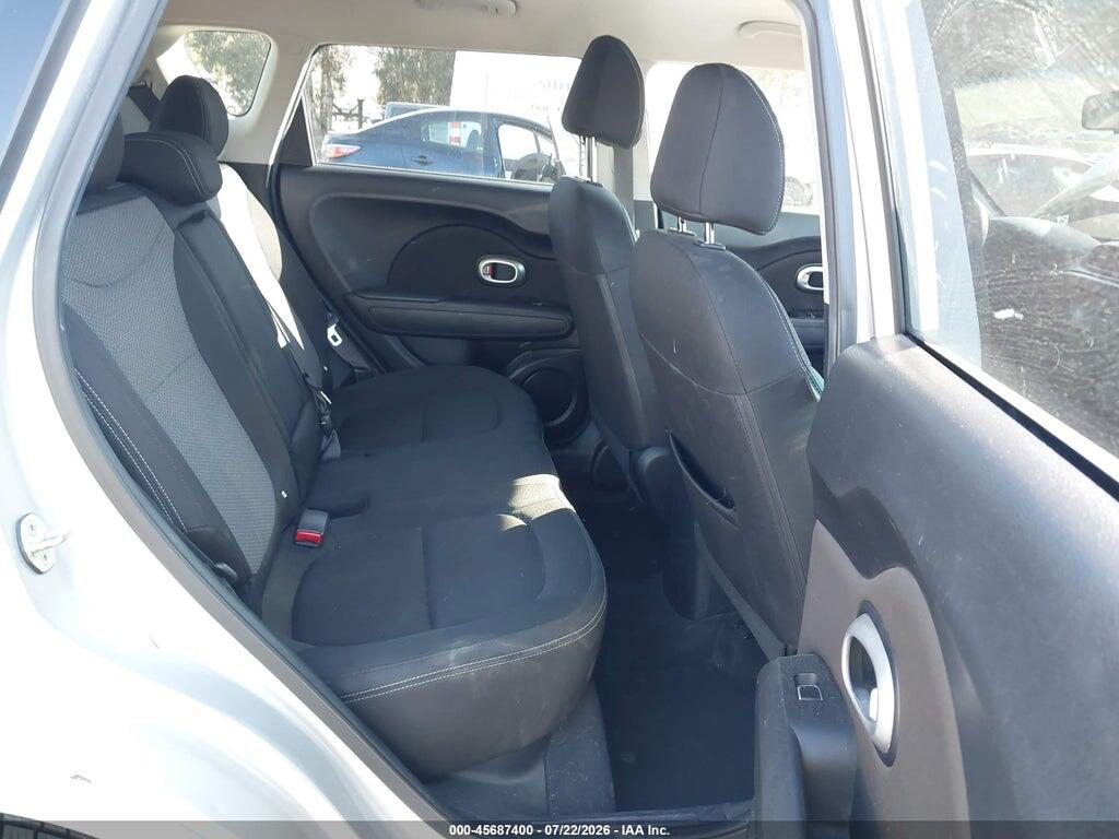 KNDJP3A53H7477844 2017 KIA SOUL photo no. 8