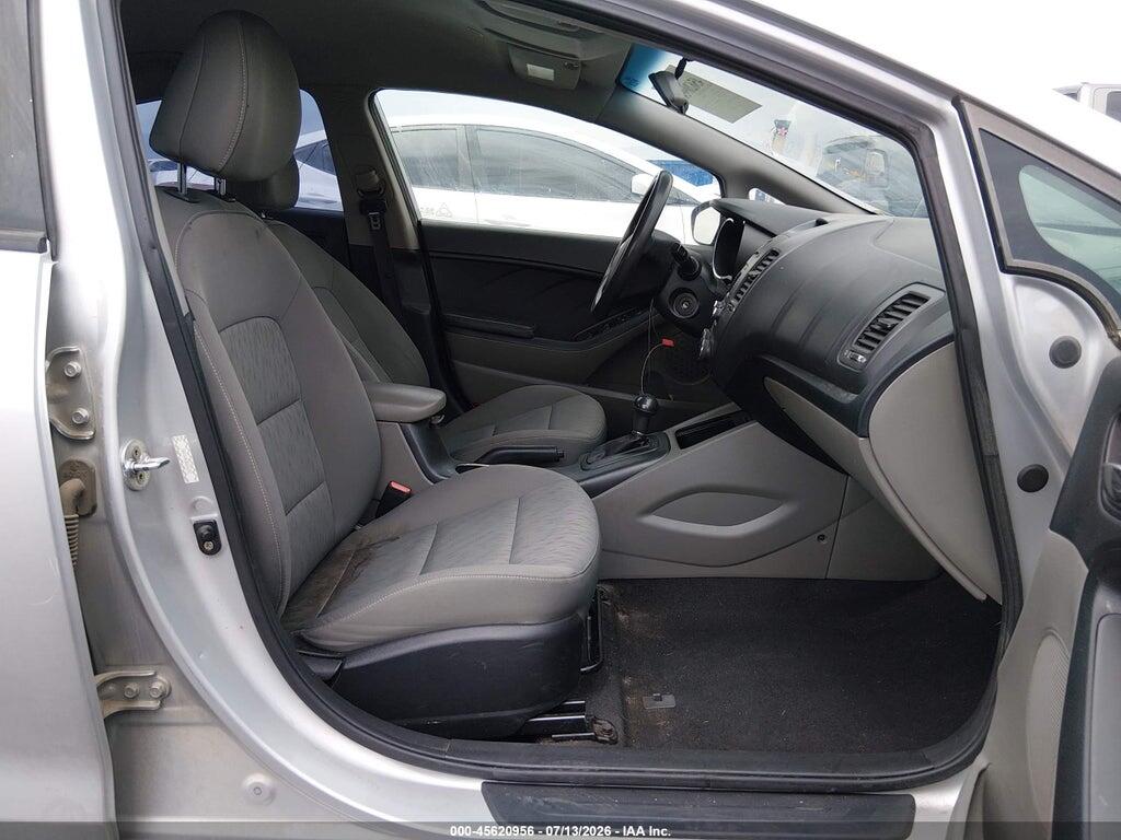 KNAFK4A63G5555243 2016 KIA FORTE photo no. 5