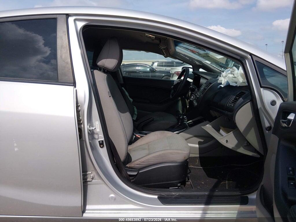 KNAFX4A67G5608625 2016 KIA FORTE photo no. 5
