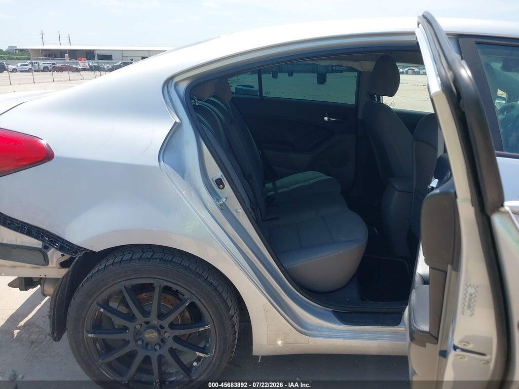 KNAFX4A67G5608625 2016 KIA FORTE photo no. 8