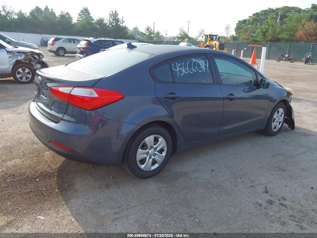 KNAFK4A62G5565827 2016 KIA FORTE photo no. 4