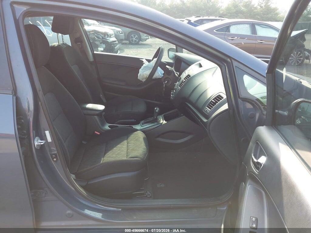 KNAFK4A62G5565827 2016 KIA FORTE photo no. 5