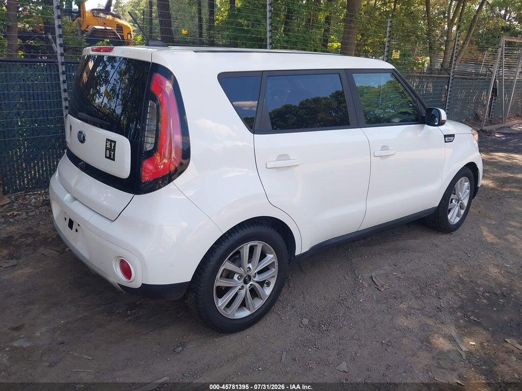 KNDJP3A56H7437385 2017 KIA SOUL photo no. 4