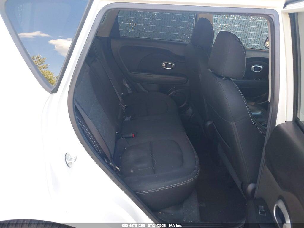 KNDJP3A56H7437385 2017 KIA SOUL photo no. 8