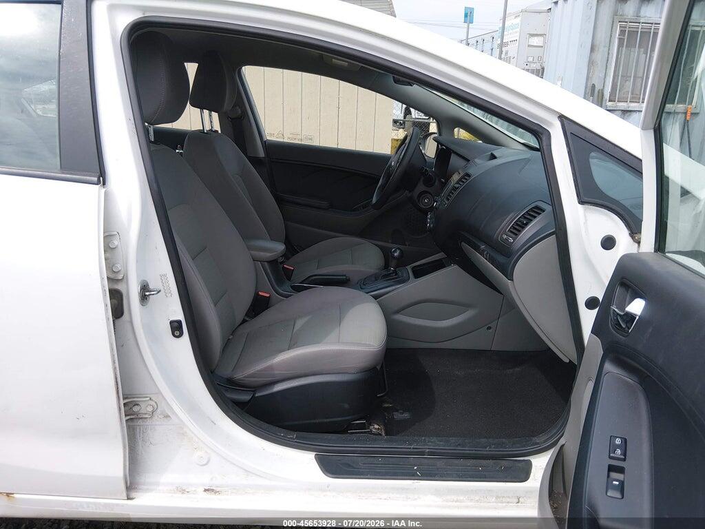 KNAFX4A64G5533155 2016 KIA FORTE photo no. 5