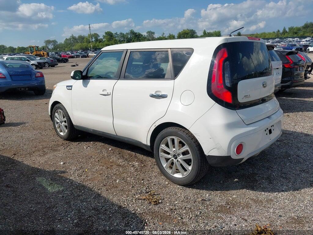 KNDJP3A53H7463975 2017 KIA SOUL photo no. 3
