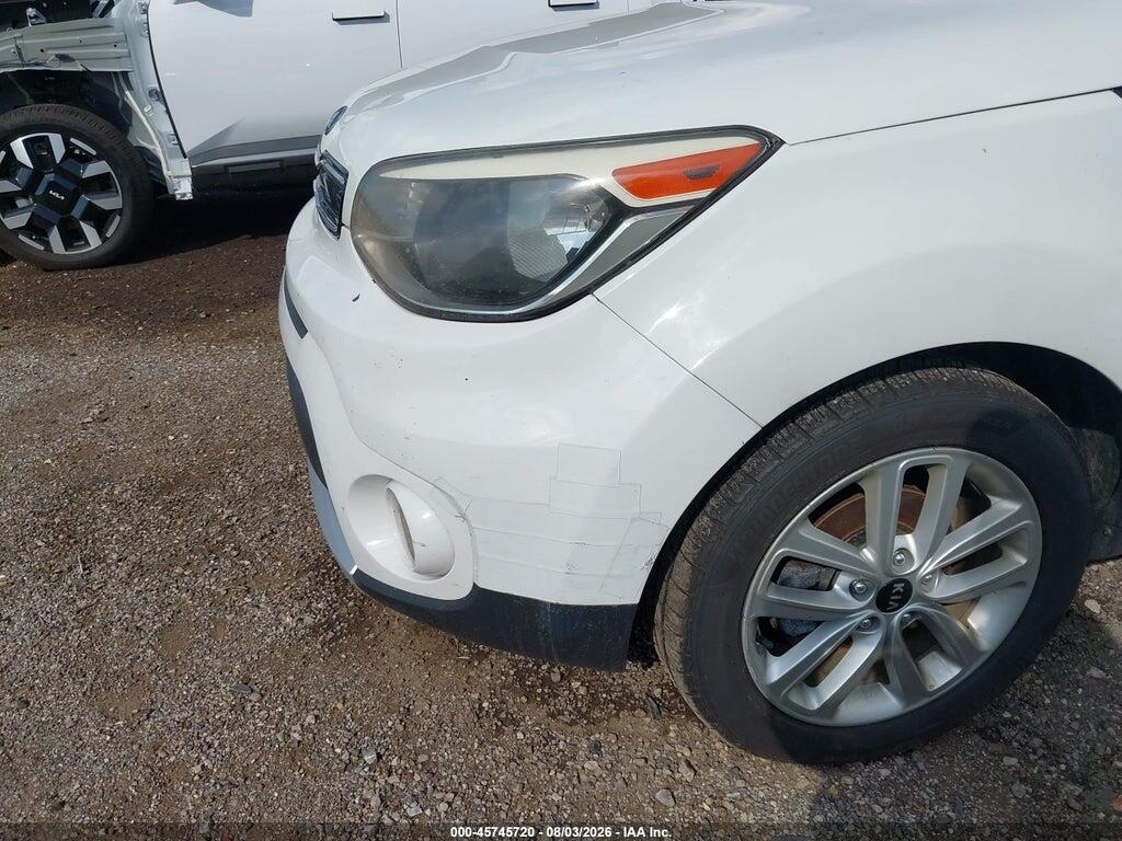 KNDJP3A53H7463975 2017 KIA SOUL photo no. 6