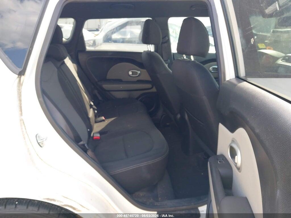 KNDJP3A53H7463975 2017 KIA SOUL photo no. 8