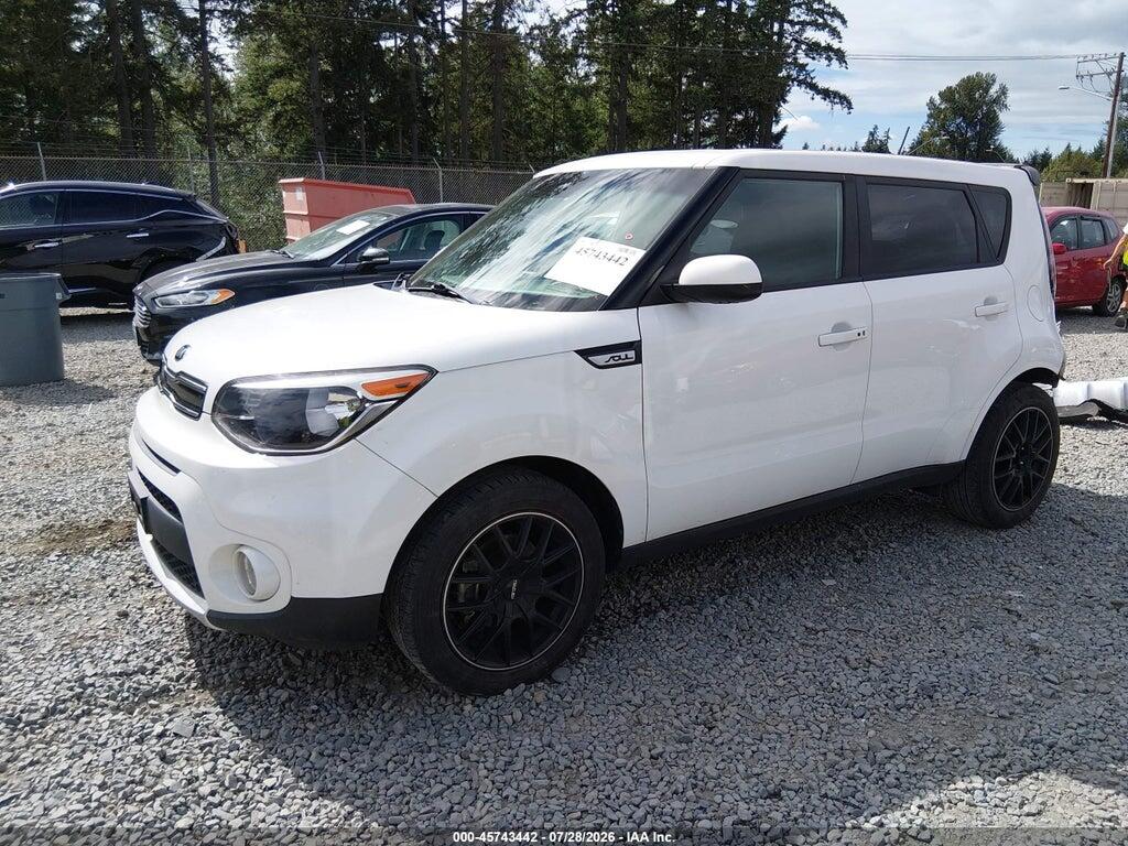 KNDJP3A53H7438803 2017 KIA SOUL photo no. 2